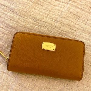 Michael Kors Wallet!